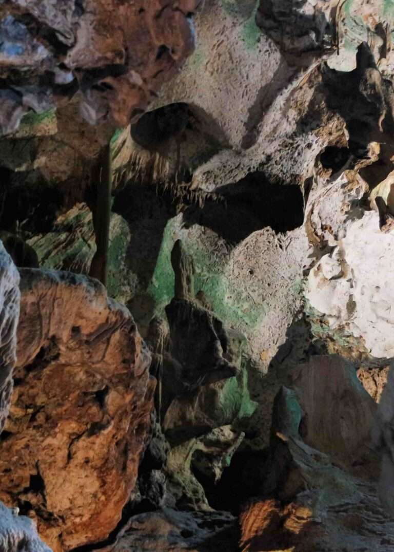 Doen op Curacao hato grotten