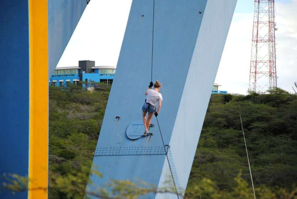 abseilen op Curacao